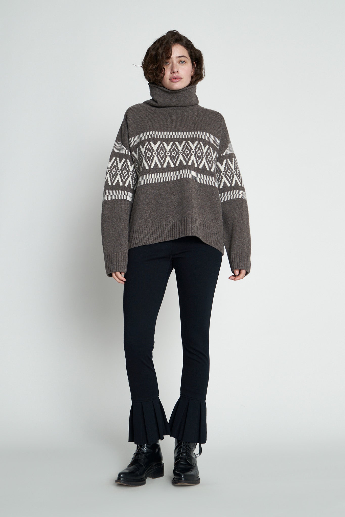 Cabin Sweater | Coffee/Cream