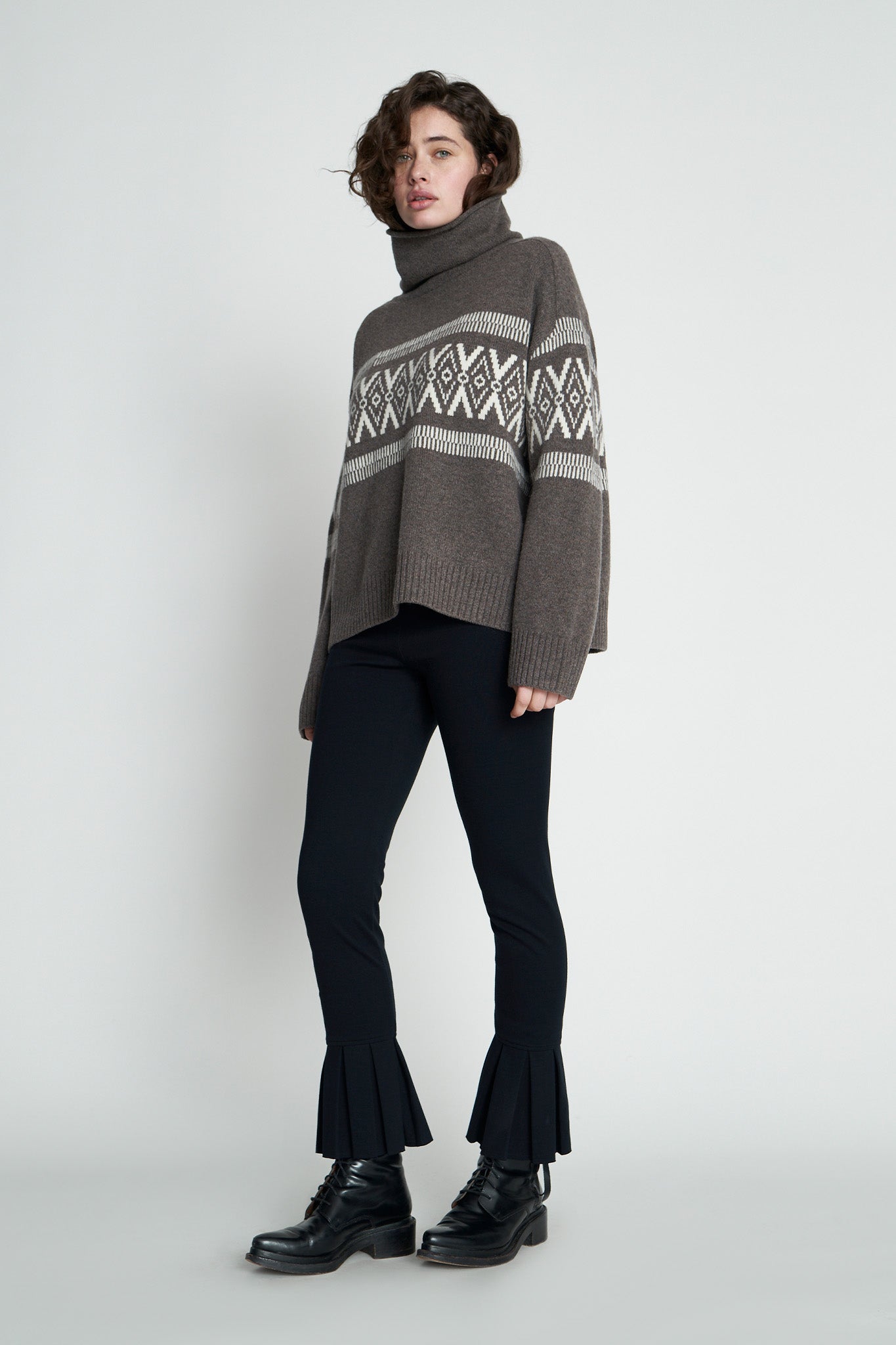 Cabin Sweater | Coffee/Cream