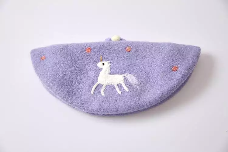 ''DREAM HORSE'' PURPLE BERET BY51036