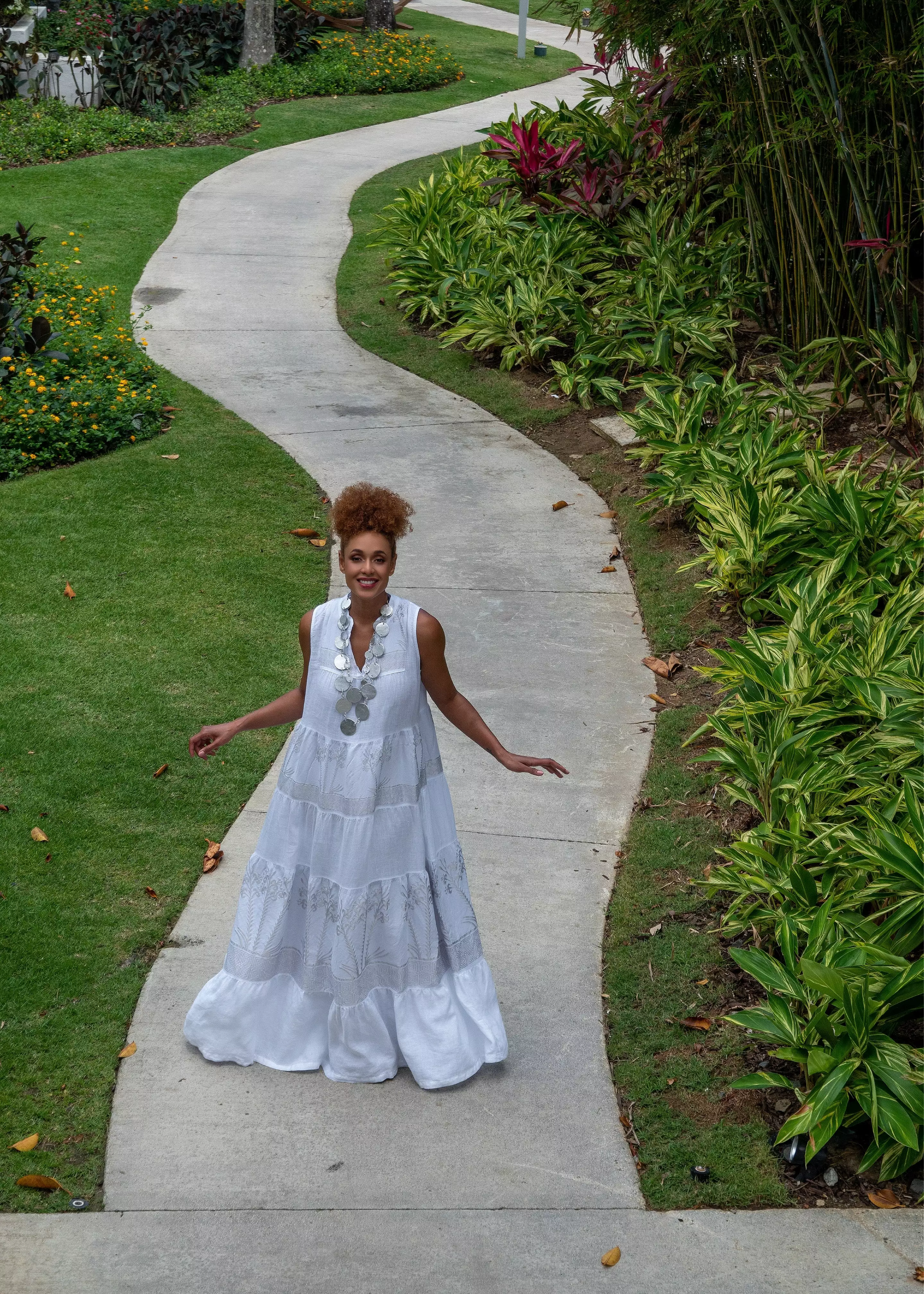 Long Linen Dress w.Embroidery - White/Silver