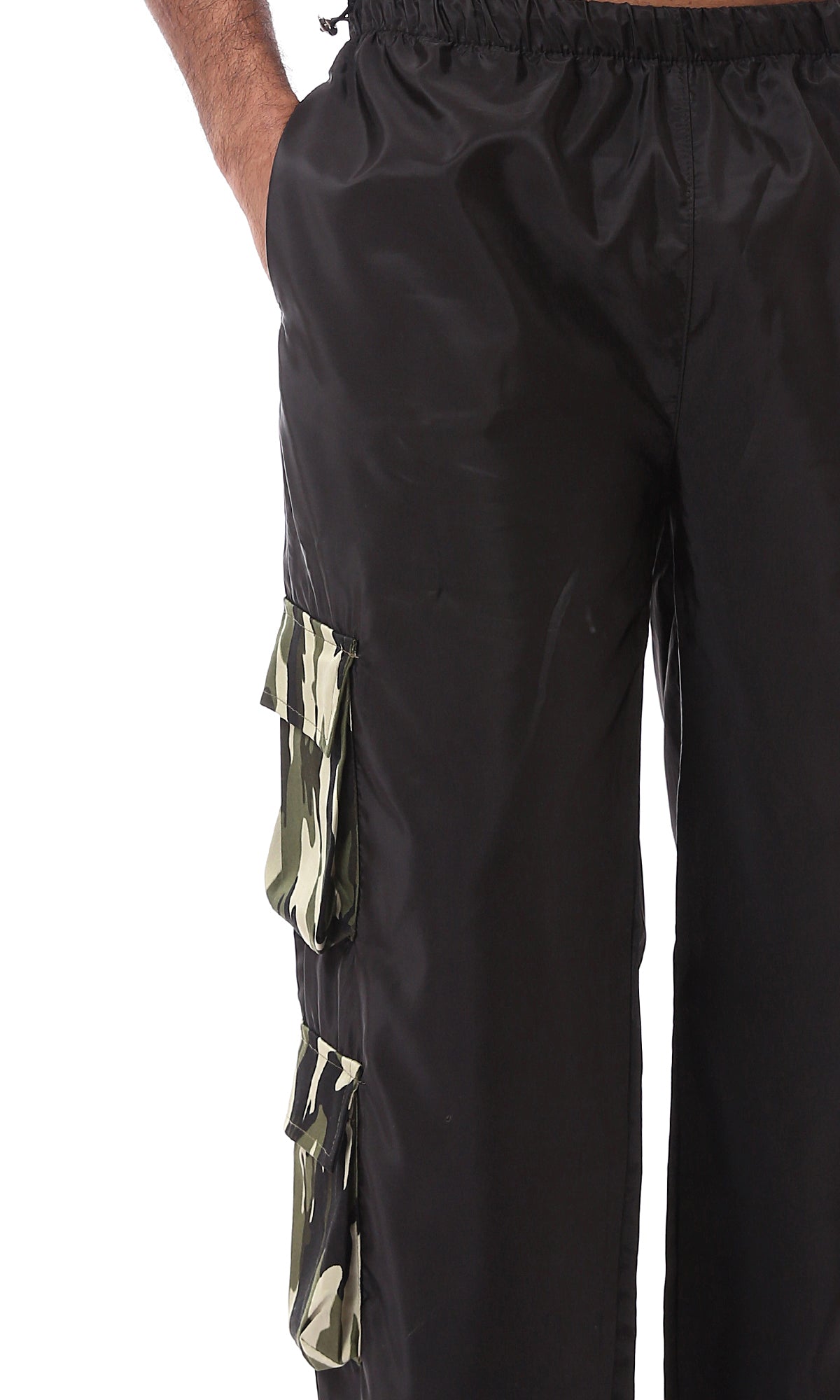 O174052 Black Waterproof Cargo Pants With Camouflage Pockets