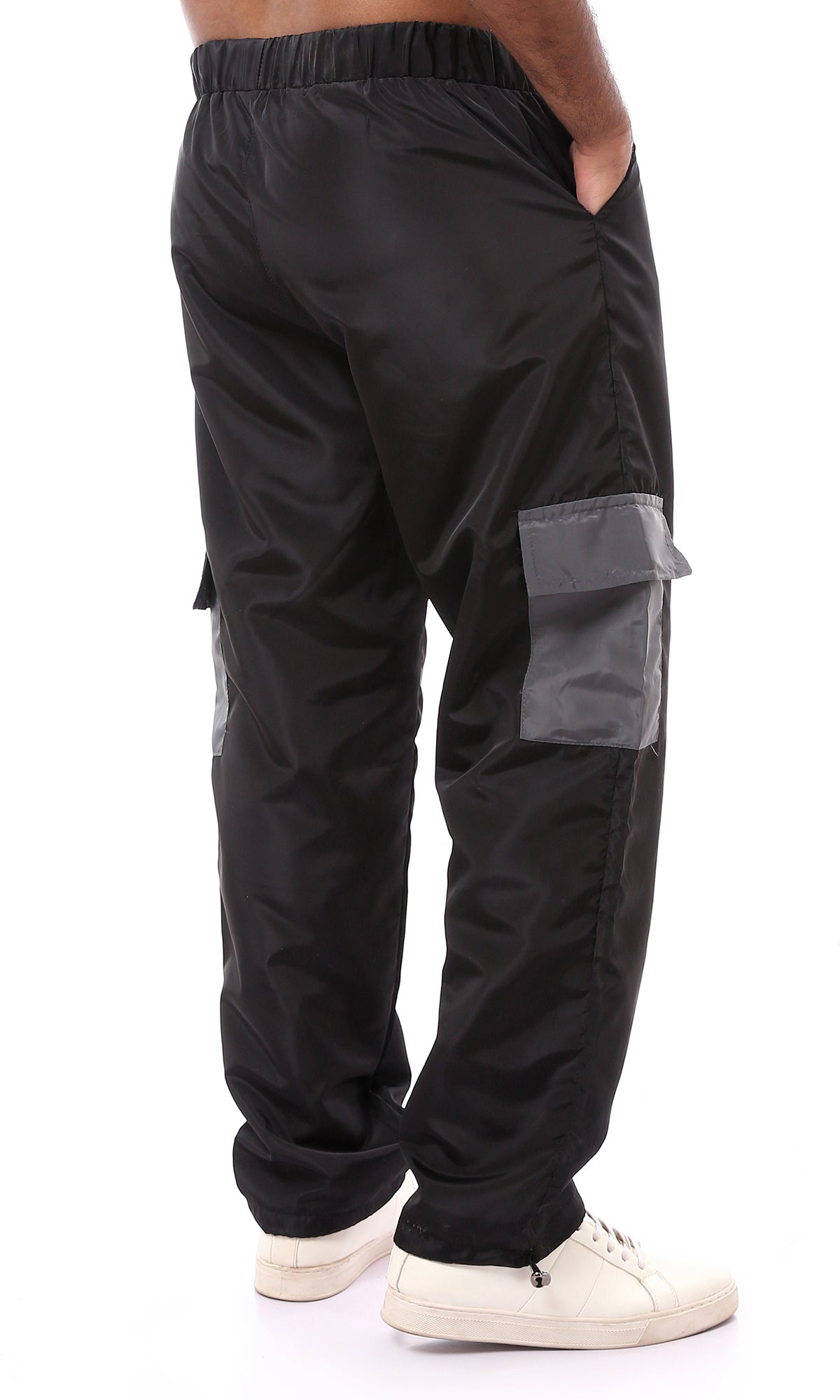 O174509 Black Waterproof Cargo Pants With Grey Pockets