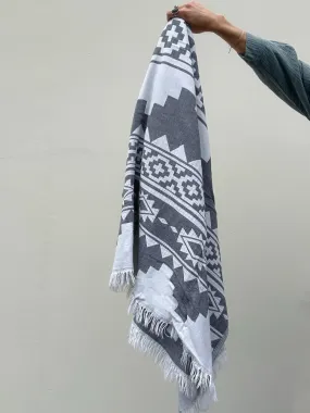 Sample - Geometric Blanket